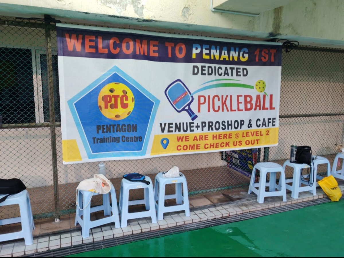 Rainbow Paradise Pickleball Court Booking banner
